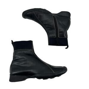 Wolky short black side zip short booties round toe warm winter size 38 / US 7